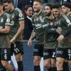 Kartal yıldızlarıyla uçtu! Dolmabahçe'de Avrupa kapısını araladı