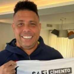 "Fenomen" Ronaldo, Beşiktaş formasıyla poz verdi