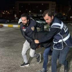 Sivas'ta öldürülen iki kardeşin katili sağlık kontrolünden geçirildi! Eli dikkat çekti...