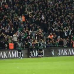 Şampiyonluğu garantileyen takımın taraftarı isyan etti! Yıldız futbolcu özür diledi