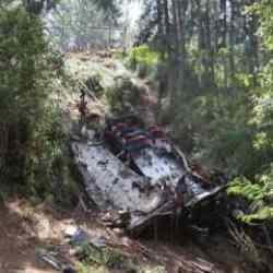 Sri Lanka'da feci kaza... Yolcu otob&uuml;s&uuml; u&ccedil;uruma yuvarlandı!