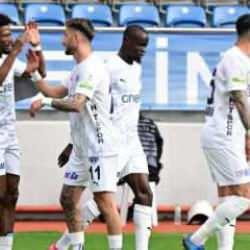 Burak Yılmaz'ın Paşa'sı Arda Turan'ın Eyüpspor'unu farklı geçti