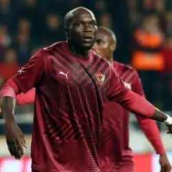 Takımı küme düşmüştü! Bitime 4 hafta kala Aboubakar sürprizi