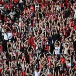 Tribünde yaşananlar kritik maçın önüne geçti: Herkes pür dikkat oraya baktı