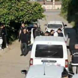 Uyuşturucu operasyonunda baba ve 3 oğlu tutuklandı