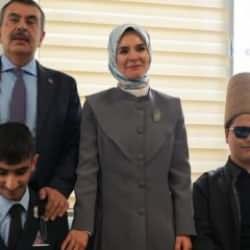 Bakan Tekin ve Bakan Göktaş'ın Kani Karaca Görme Engelliler İmam Hatip Lisesi'ne ziyareti