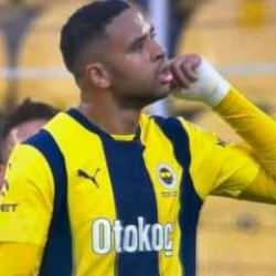 Eleştiriler canına tak etti, karar aldı! Yıldız isme şaşırtan talip