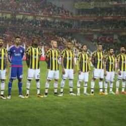 Fenerbahçe'nin eski futbolcusu siyasete atılıyor