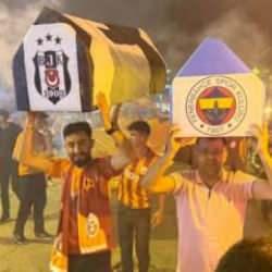 Iğdır'da Fenerbah&ccedil;e ve Beşiktaş'ın 'tabutu' taşındı