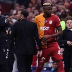 Osimhen veda mı ediyor? Okan Buruk'tan transfer açıklaması