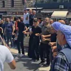 PKK'nın feshi Diyarbakır sokakların davul zurna ile kutlandı