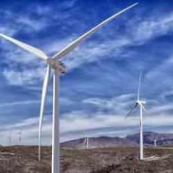 R&uuml;zgar enerjisi yerli sanayi ve elektrik &uuml;retimiyle enerji arzında kilit rol oynuyor