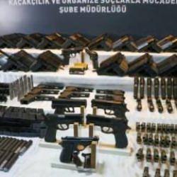 Şoke eden görüntü: Tamamı oyuncak dükkanından çıktı!