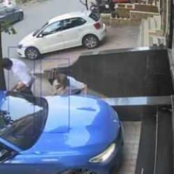 Yolda karşılaştığı eski eşini aracıyla ezmeye çalıştı