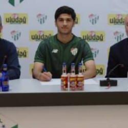 2. Lig'de mücadele eden eski Süper Lig efsanesi transferde ilk imzayı attı
