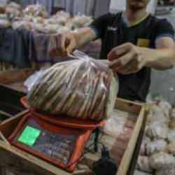 2 aydan fazla süredir kapalıydı... Gazze'de fırınlar kısıtlı imkanlarla üretime başladı!