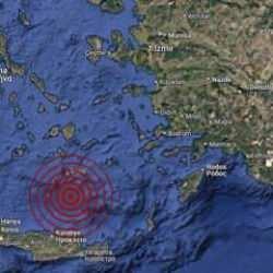 Adalar Denizi'nde 3,2 b&uuml;y&uuml;kl&uuml;ğ&uuml;nde deprem