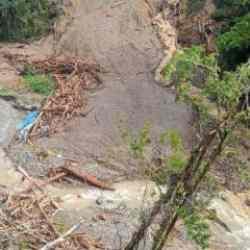 Altın madeninde heyelan can aldı!