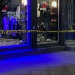 Bağcılar&rsquo;da iş yerine silahlı saldırı: &Ccedil;ok sayıda yaralı var