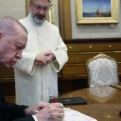 Cumhurbaşkanı Erdoğan, kurbanı Türkiye Diyanet Vakfına bağışladı