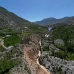 Erzurum'da korkutan heyelan: Zemin 12 metre yer değiştirdi