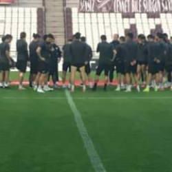 Eski Süper Lig ekibinde kritik maç öncesi sakatlık: Antrenmana çıkmadı