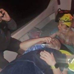 Hawaii'de akıl almaz olay! T&uuml;rk y&uuml;z&uuml;c&uuml;lere k&ouml;pek balığı saldırdı!