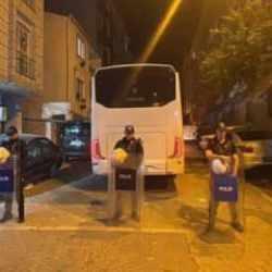 K&ouml;pek tartışması kavgaya d&ouml;n&uuml;şt&uuml;: 7 yaralı