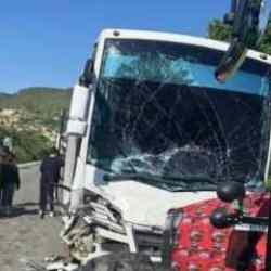 Tunceli’de öğrenci servisi kaza yaptı: 8 öğrenci yaralandı