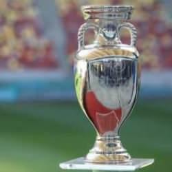 UEFA'dan Avrupa Şampiyonası için kritik karar!