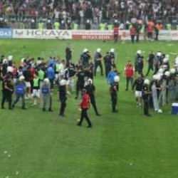 Anonsçu olaylı maçta Vanspor'u hedef gösterdi: Gömeceğiz bunları sahaya