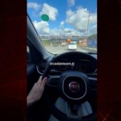 Araç kullanırken video çeken şahıs frene basmayı unutunca kaza kaçınılmaz oldu