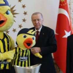 Cumhurbaşkanı Erdoğan, Fenerbahçe'yi kabul etti