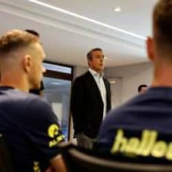 Edin Dzeko ve Dusan Tadic'e teşekkür plaketi verildi