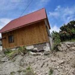 Erzurum'da toprak kayması: 38 ev tahliye edildi