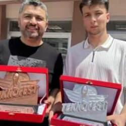 Geleceğin mühendisleri iş başında! Lise takımı uçan araba algoritmasıyla ödül kazandı! 