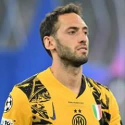 Hakan Çalhanoğlu, Şampiyonlar Ligi'nde tarihe geçti
