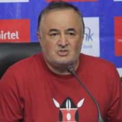 Kaleci maçı satınca istifa eden Kenya'nın Türk hocası Süper Lig'i gözlüyor