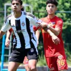 Nefes kesen düello! 8 gollü maçta kazanan çıkmadı