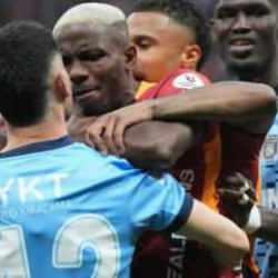 Osimhen rakip stoperi kavgaya çağırdı: Muslera tam 100 metre koştu