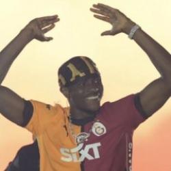 Osimhen'den veda sinyali! Paylaşımı gündem oldu