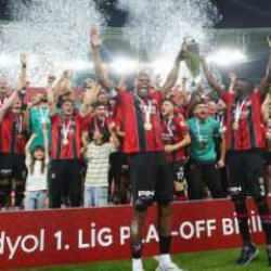 Süper Lig'e yükselen son takım belli oldu