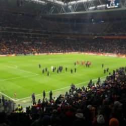 Vedasını eşi anons etti! 52 bin kişi ayağa kalktı
