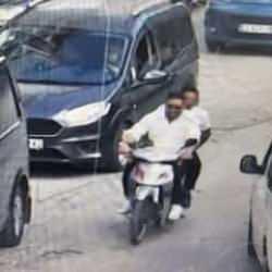 Yayaya çarpıp kaçan motosikletli böyle görüntülendi