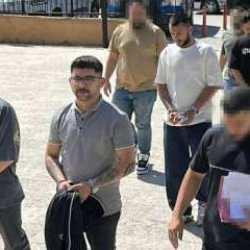 Yurt dışına kaçmaya çalışan 3 FETÖ'cü ile 4 organizatör tutuklandı