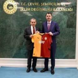 Bakan Kurum, Dursun Özbek'i kabul etti