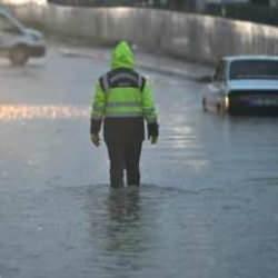 Ankara Valiliği saat verdi: Kuvvetli yağış geliyor