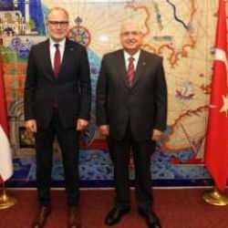 Bakan G&uuml;ler, Letonya Savunma Bakanı Spruds ile bir g&ouml;r&uuml;şt&uuml;