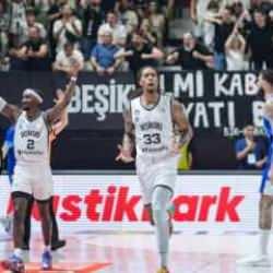 Beşiktaş, Anadolu Efes'e fark attı! Seriye eşitlik geldi