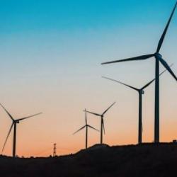 Dünyada yapımı süren 3 enerji projesinden 2'si temiz kaynaklı